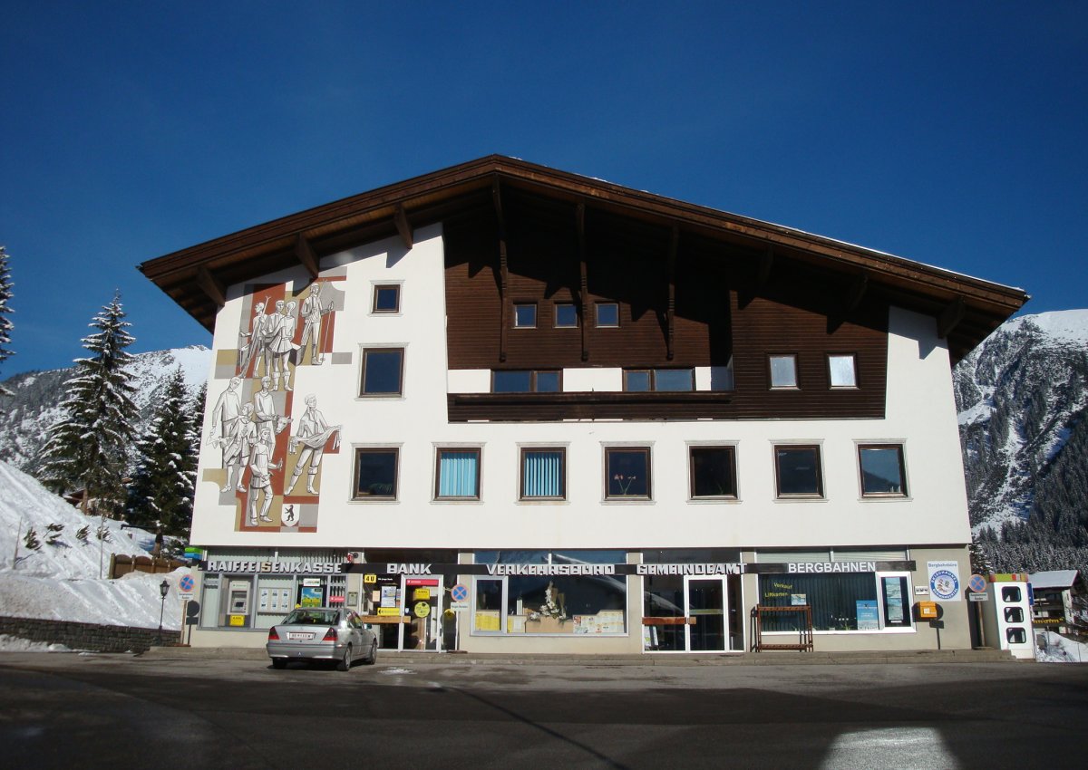 gemeindehaus1_3.jpg gemeindehaus1_3.jpg