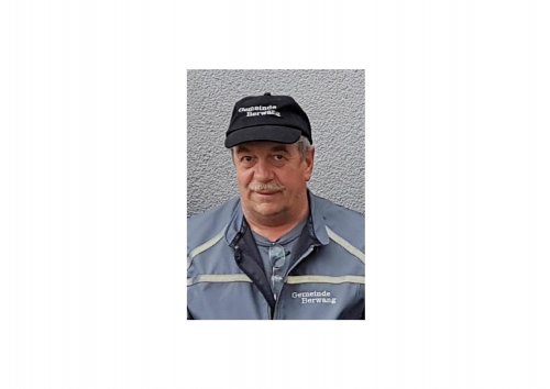 gemeindearbeiter.robert..._2__1.jpg gemeindearbeiter.robert..._2__1.jpg